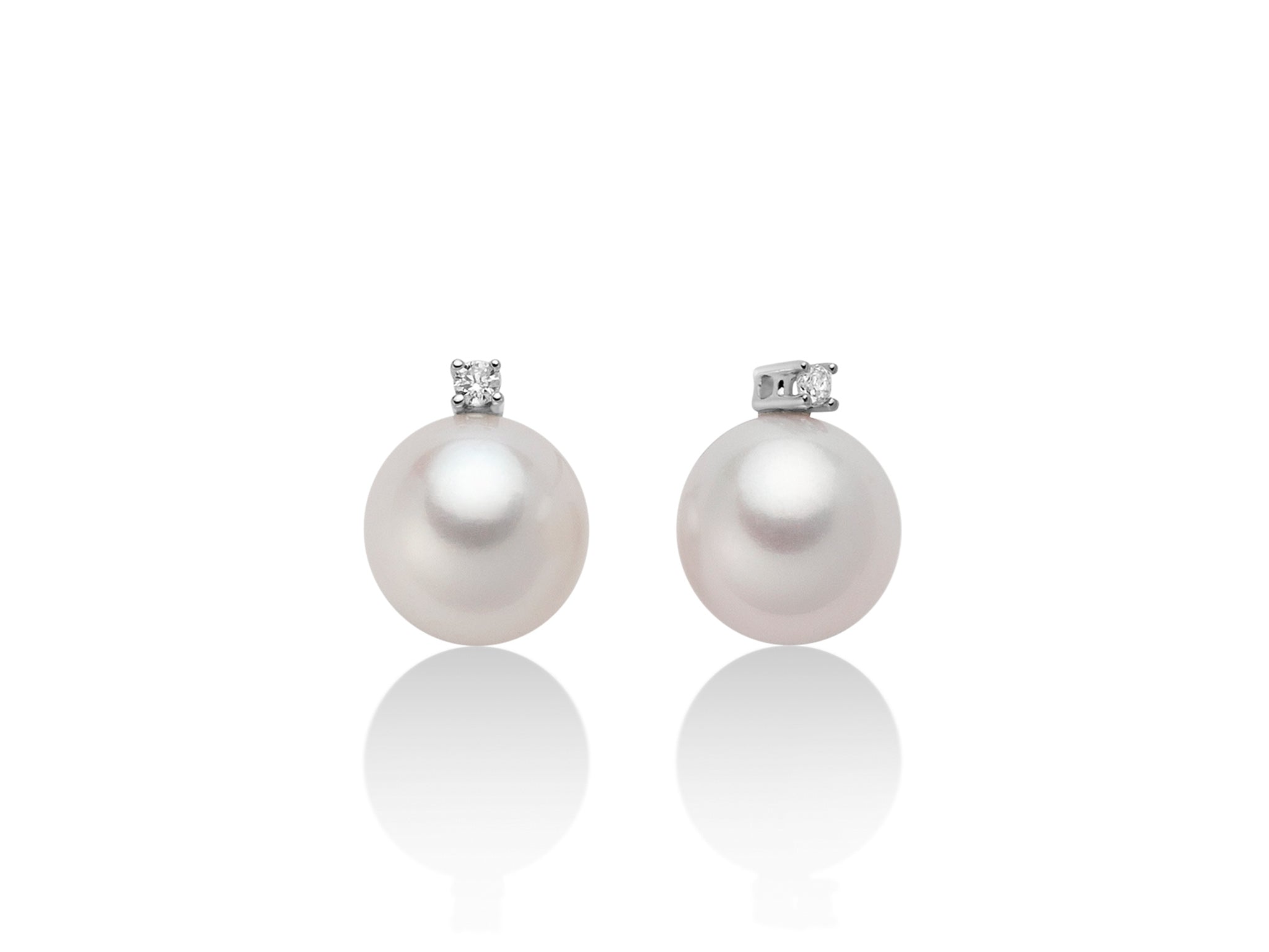 Miluna Orecchini In Oro Bianco Con Perle Fresh Water Mm. 8,5/9 E Diamanti Naturali