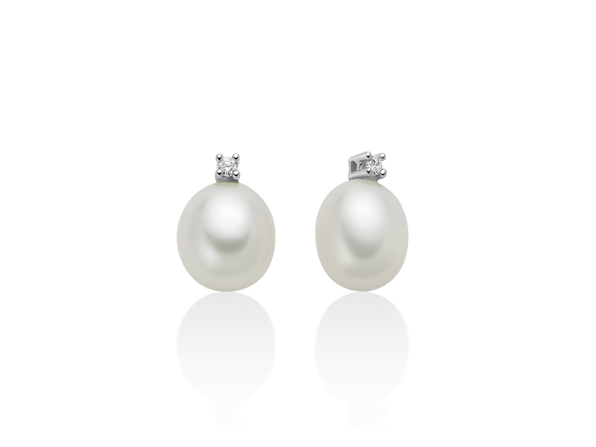 Miluna Orecchini In Oro Bianco 750/1000 E Perle Fresh Water Mm 8/8,5 E Diamanti