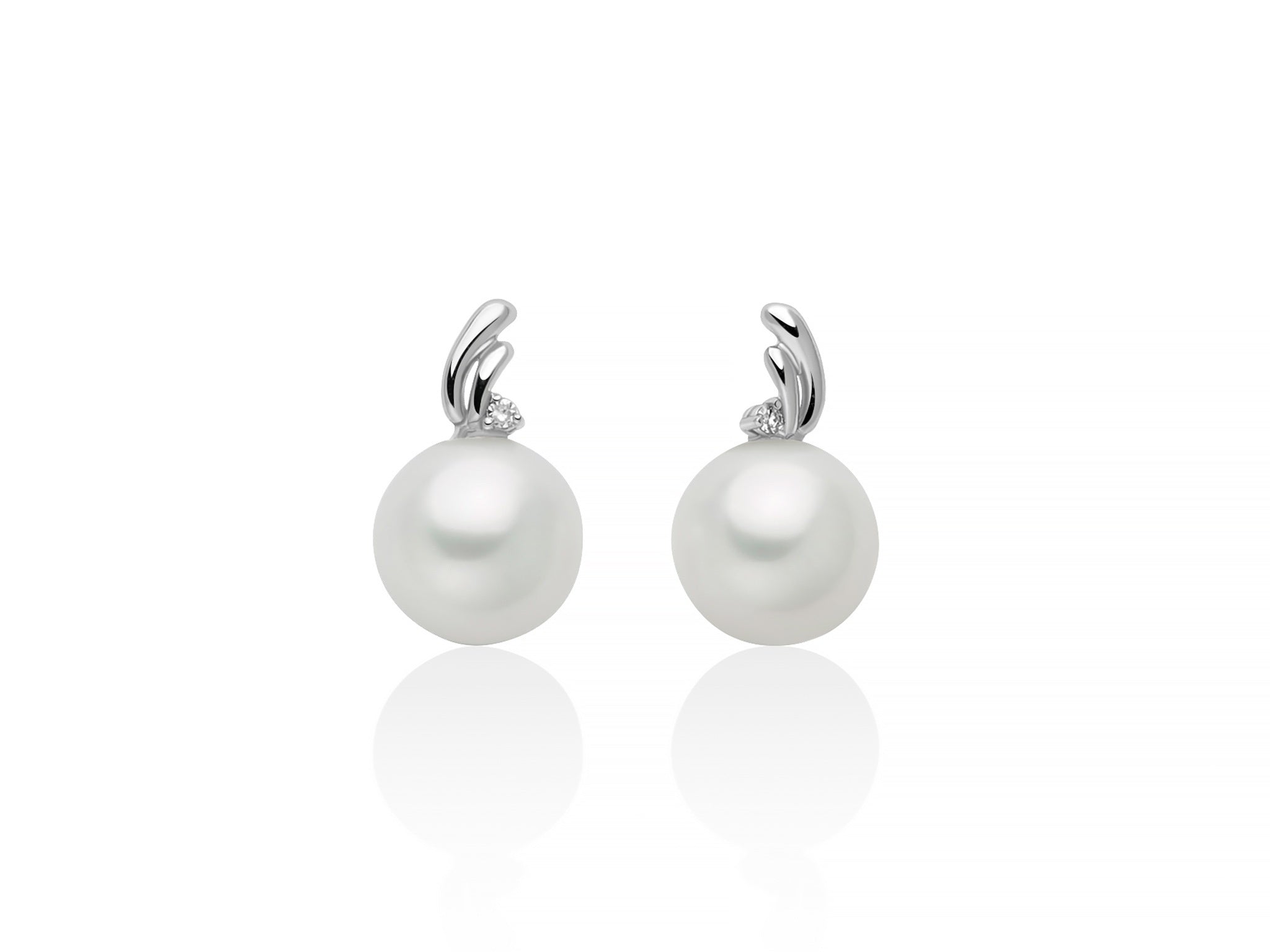 Miluna Orecchini In Oro Bianco 750/1000 Con Perla E Diamante Naturale